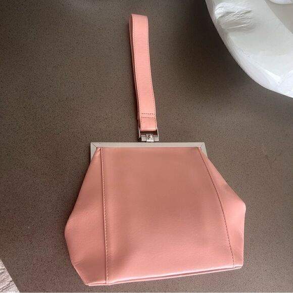 HOBO INTERNATIONAL PinkāLeather Hang Bag Single Handle Top StructuredāDesign. - Picture 9 of 9